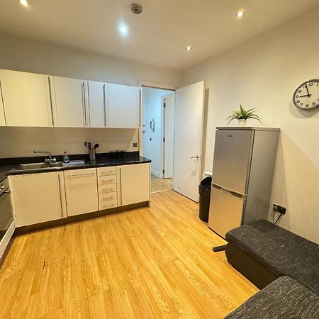 Comfortable - Cosy - Budget Studios In City Center لندن المظهر الخارجي الصورة