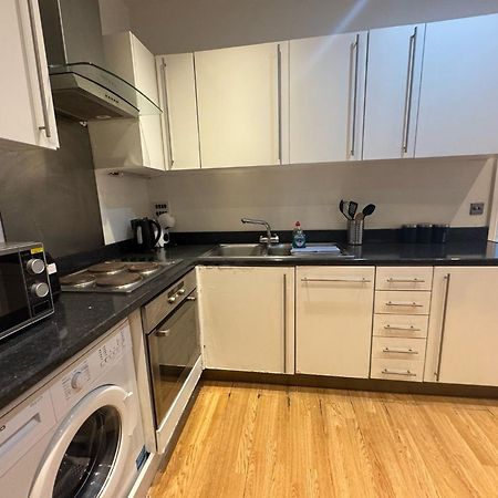 Comfortable - Cosy - Budget Studios In City Center لندن المظهر الخارجي الصورة