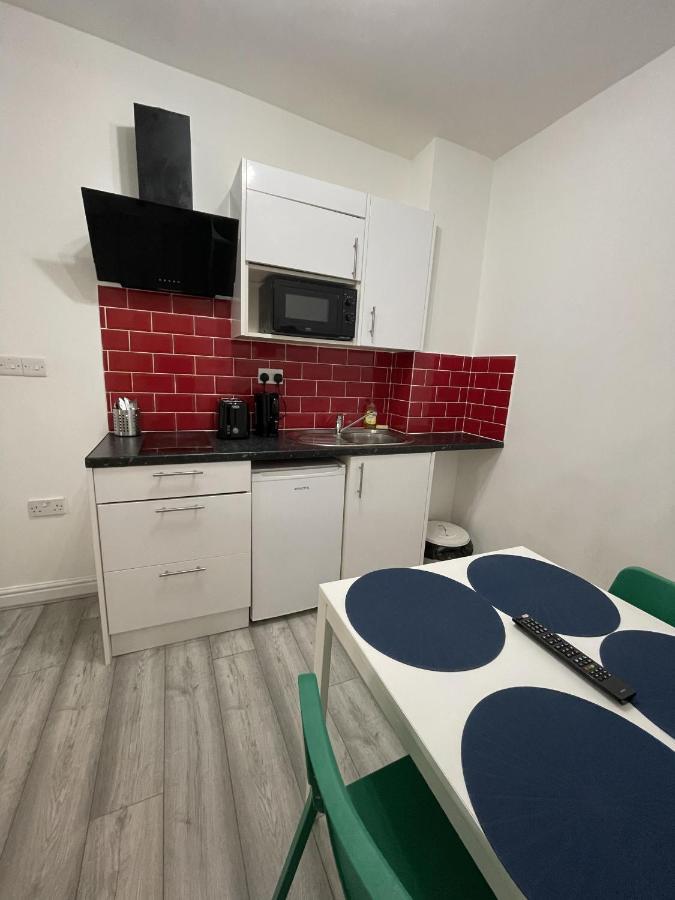 Comfortable - Cosy - Budget Studios In City Center لندن المظهر الخارجي الصورة